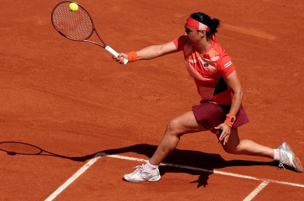 Roland Garros: Σφράγισε εισιτήριο για τον τρίτο γύρο η Ζαμπέρ (vid)