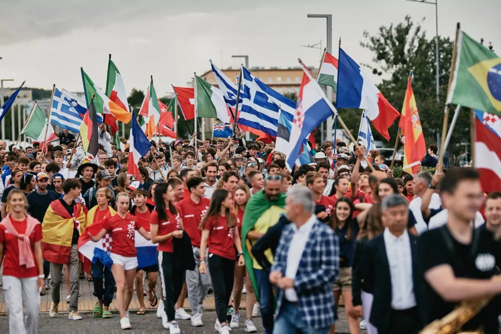 Ευρωπαϊκό 420 & 470: Πρωτιά για Κερκέζου-Γιαννούλη στην πρεμιέρα στα 420