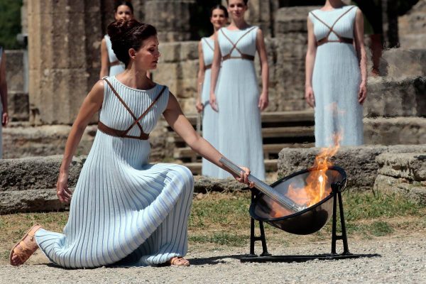 Παρίσι 2024: Αποκαλύφθηκε η δάδα των Ολυμπιακών Αγώνων (vid)