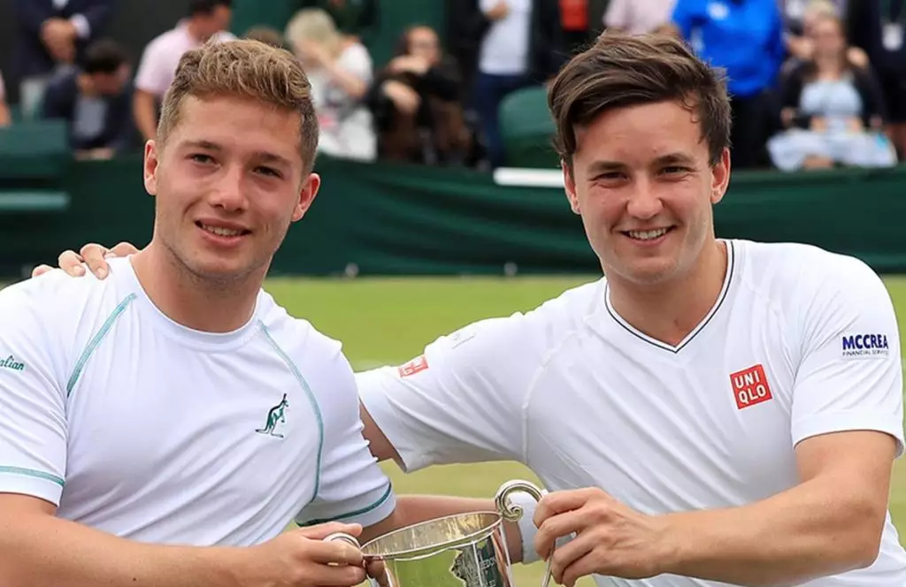 Wimbledon: Στον τελικό Ριντ και Χιούετ (vid)