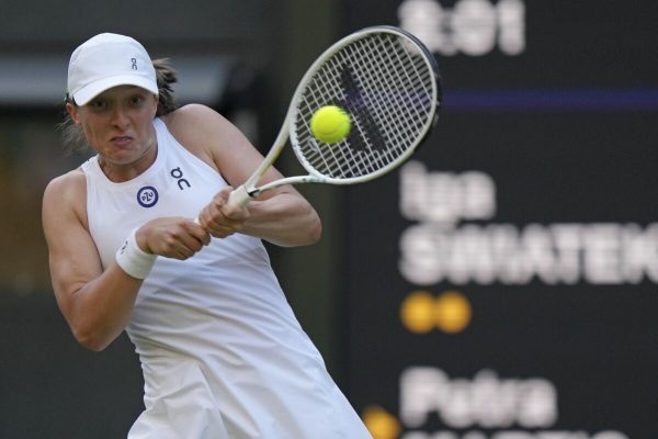 Wimbledon: Για δεύτερη φορά στο γύρο των 16 η Σφιόντεκ (vid)