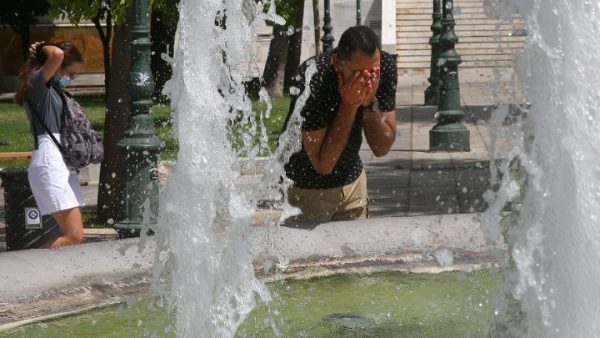 Ανεβαίνει από σήμερα η θερμοκρασία – Την Τετάρτη αναμένεται το πρώτο κύμα καύσωνα