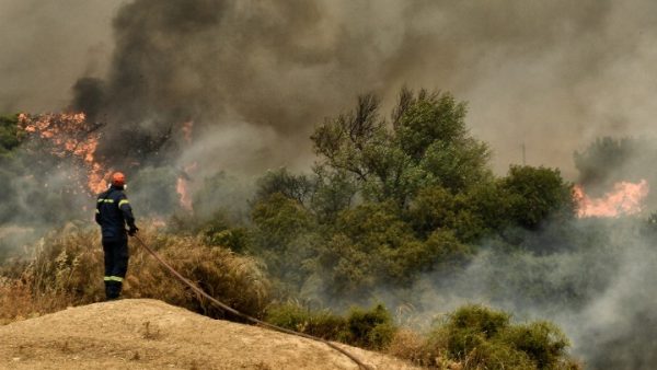 Μήνυμα του 112 για εκκένωση των οικισμών Λουτρόπυργος, Άνω Βλυχάδα, Συνοικισμός Όθωνα και Ευταξία