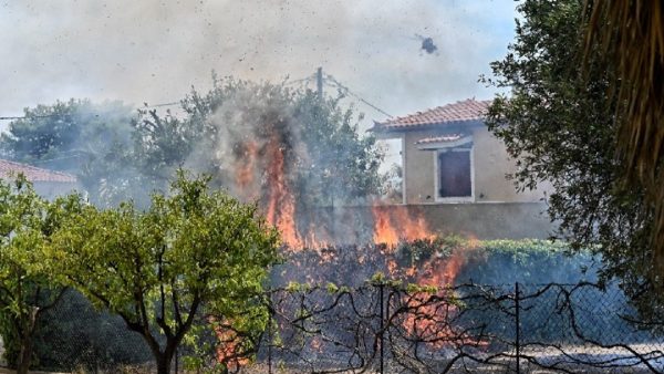 Πυρκαγιές: Επιδότηση προσωρινής στέγασης 300 έως 500 ευρώ για όσους η μόνιμη κατοικία τους κατέστη ακατάλληλη έως επικίνδυνη