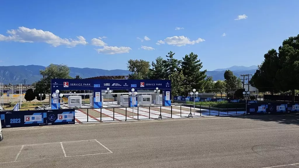 Σε φουλ ρυθμό οι εργασίες στο service park της Λαμίας