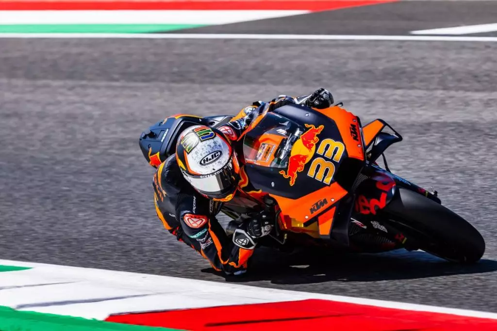 MotoGP: Στη Red Bull KTM μέχρι και το 2026 ο Μπίντερ