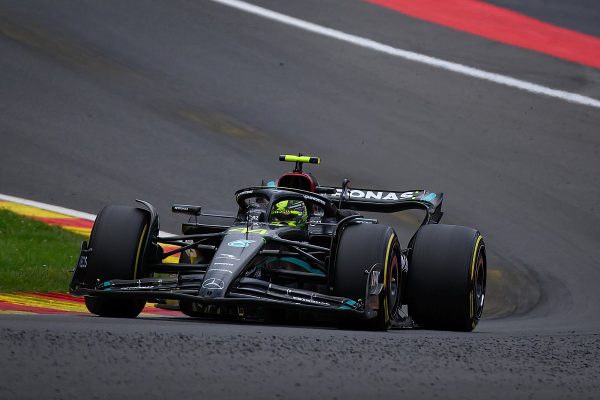 F1: Υπεραμύνεται της προόδου που σημείωσε η Mercedes ο Χάμιλτον