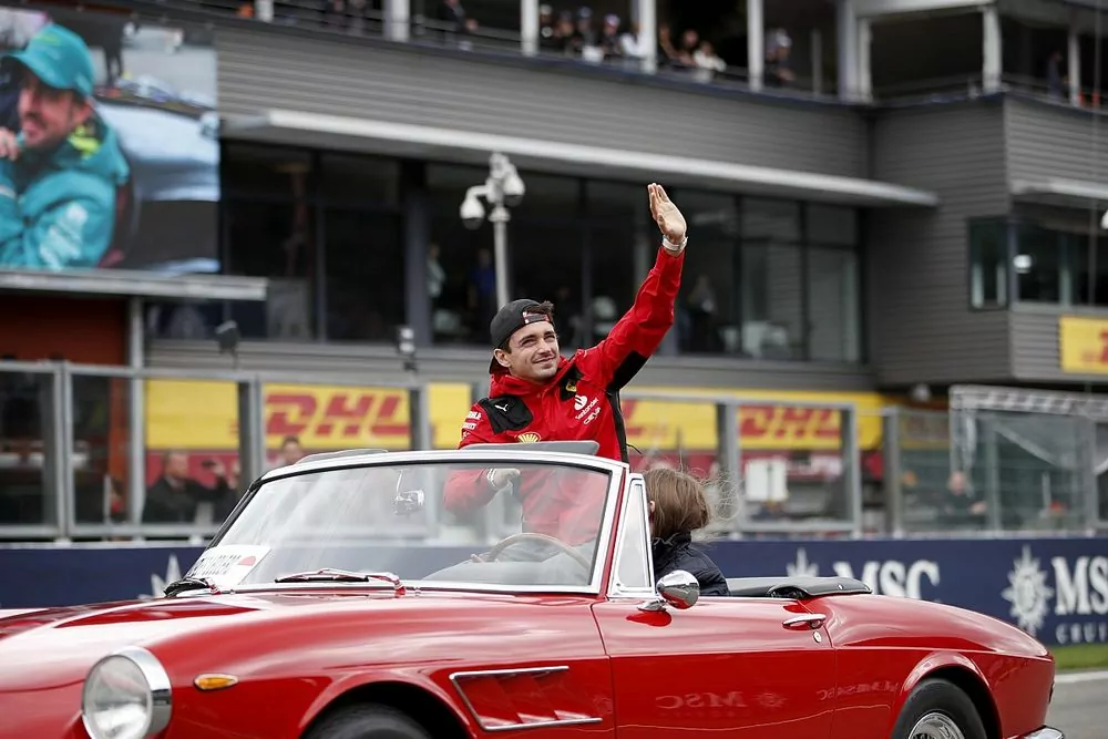 F1: Έτοιμος για νέο συμβόλαιο με τη Ferrari ο Λεκλέρκ