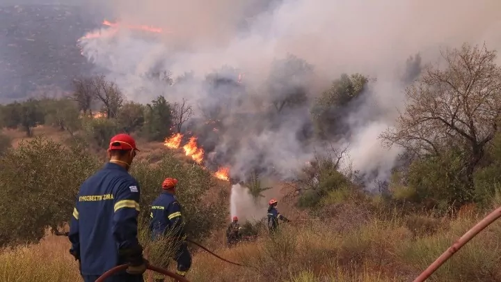 Αλληλεγγύη και συμπαράσταση από τους δήμους της Αττικής στις πυρόπληκτες περιοχές