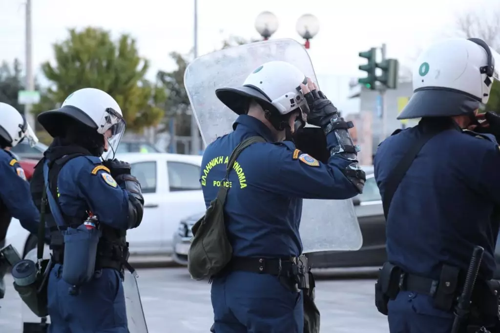 Διαμαρτυρία Αστυνομικών για επίσκεψη Μητσοτάκη και ντέρμπι