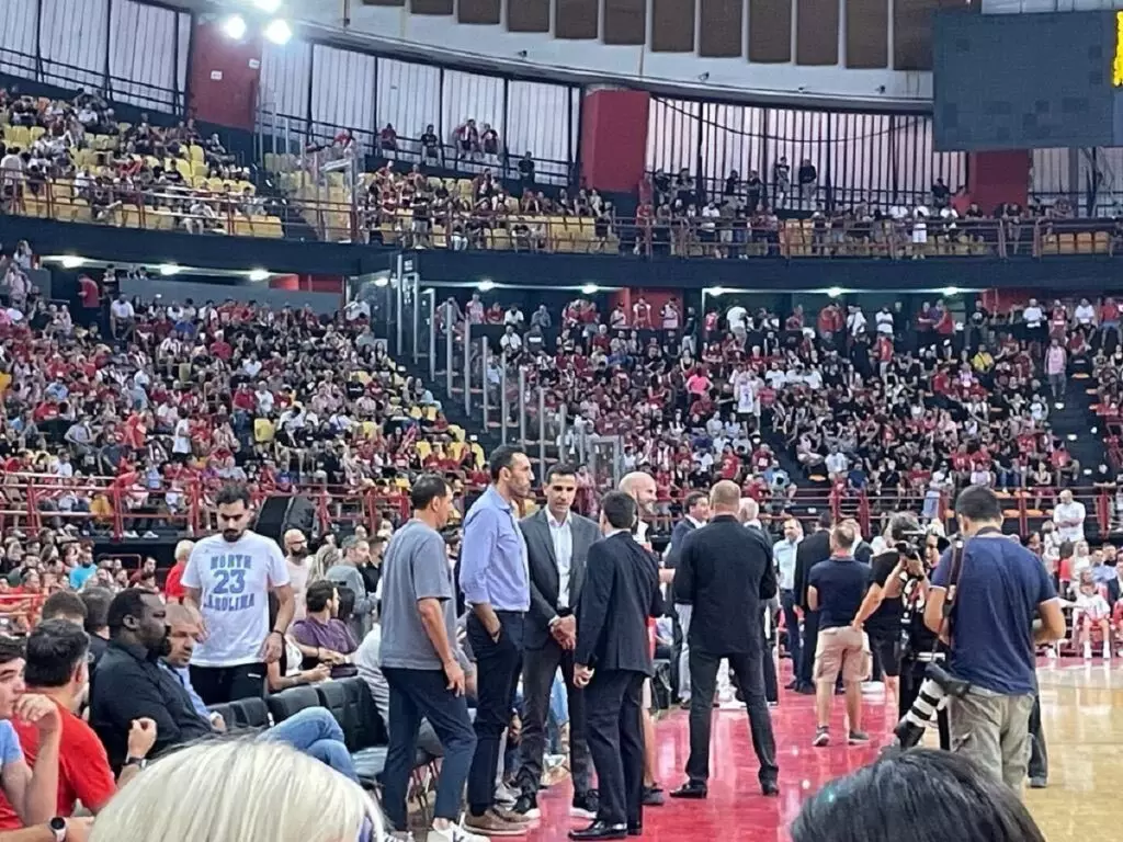 The Night of the Legend: Με εκλεκτές παρουσίες τα courtseats (pic)