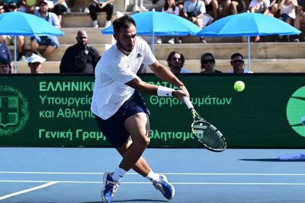 Davis Cup: Ήττα για Σκορίλα στην πρεμιέρα – Το προβάδισμα οι Σλοβάκοι (vids)