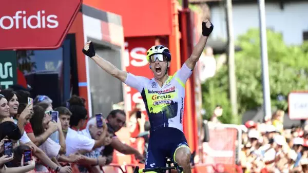 La Vuelta (S15): Νικητής για πρώτη φορά ο Κόστα (vid)