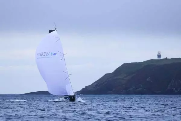 La Solitaire: Ανατροπή στο πρώτο σκέλος, νικητής ο Ντόλαν