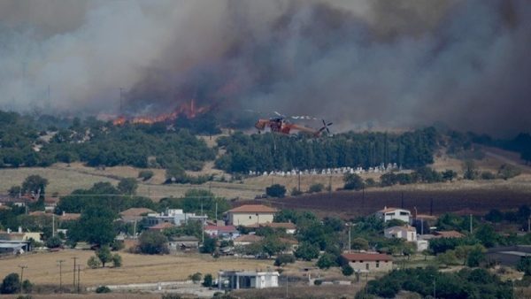 Συνεχής η μάχη με τη φωτιά στον Έβρο – 81 πυρκαγιές σε όλη τη χώρα