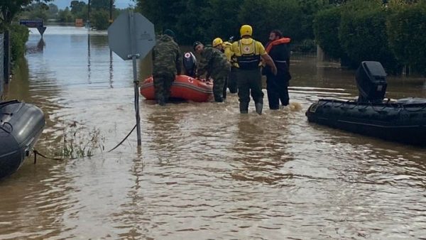 Μήνυμα του 112 για απομάκρυνση των κατοίκων από Φαρκαδόνα, Κλοκοτό, Γεωργανάδες, Πετρόπορο λόγω πιθανής υπερχείλισης του Πηνειού