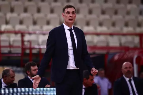 Μπαρτζώκας: «Αστείο να μιλάμε από τώρα για Final Four» (vid)