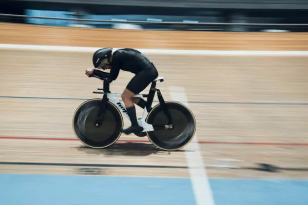 UCI Hour Record: Νέο ρεκόρ από την Μπούσι