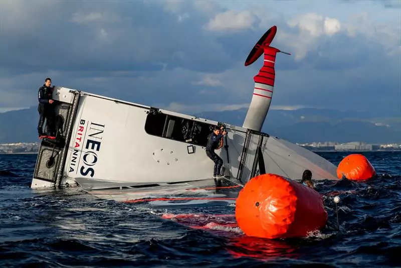 America’s Cup: Ατύχημα σε δοκιμές για την Ineos Brittania (vid)