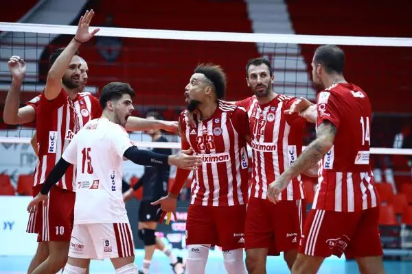 Ολυμπιακός – ΠΑΟΚ 3-0: Το ντέρμπι της πρεμιέρας στους “ερυθρόλευκους” (vids)