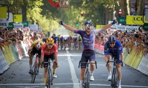 Paris-Tours: Έκανε την έκπληξη ο Ράιλι Σίχαν (vid)