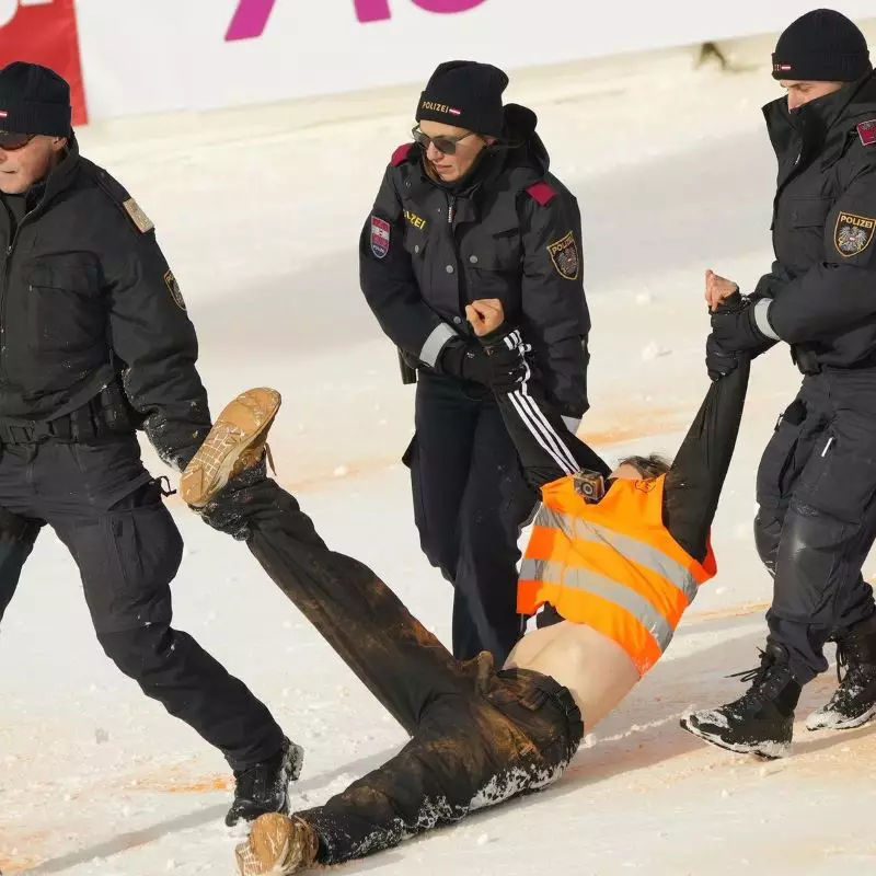 Παγκόσμιο Κύπελλο Αλπικού Σκι: Πρωτοφανή επεισόδια στο Γκούργκελ (video)