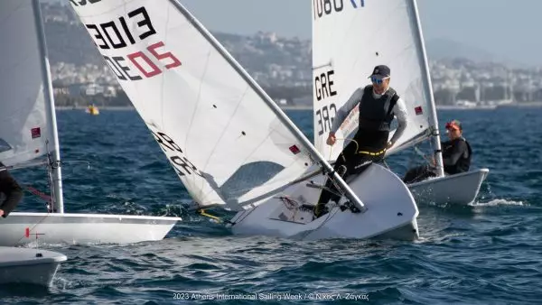 Παπαδάκος ξανά μπροστά στα ILCA 7 στην 32η Athens International Sailing Week