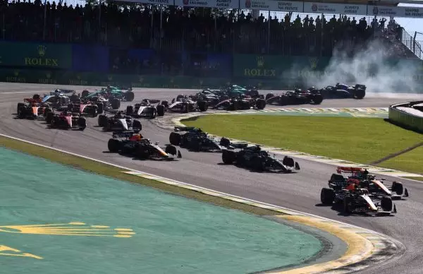 Formula 1: Νικητής στο Sprint Race ο Φερστάπεν (vid)