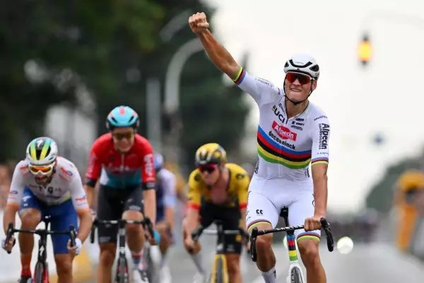 UCI WorldTour: Η απίστευτη χρονιά του Φαν Ντερ Πουλ (video)