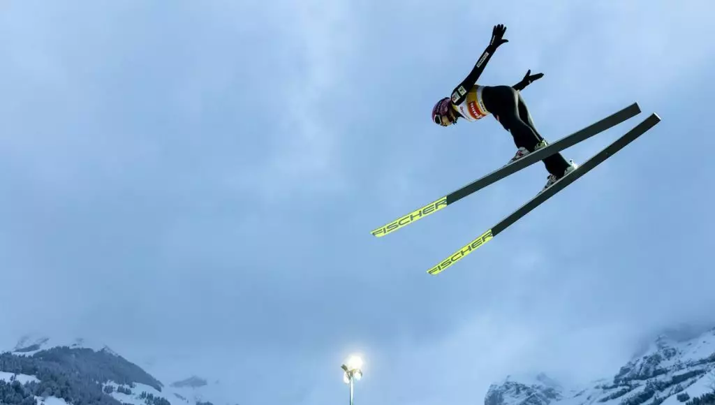 Ski Jumping: Συνεχίζει τις… υψηλές πτήσεις η Pagnier (video)