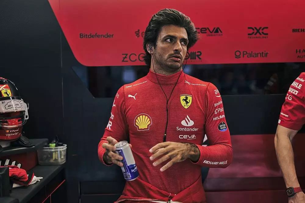 Sainz: «Διαφορετική στον εξομοιωτή η Ferrari του 2024»