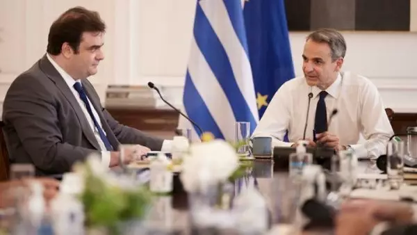 Πρωθυπουργός και υπ. Παιδείας παρουσιάζουν το ν/σ για την Επαγγελματική Εκπαίδευση και Κατάρτιση