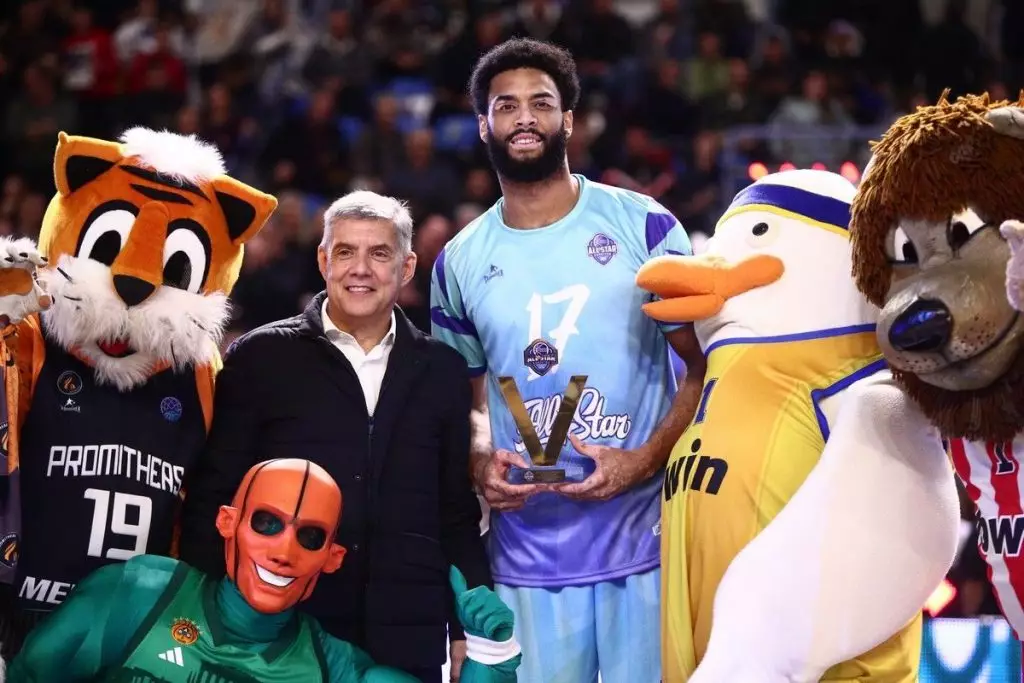 All Star Game: Ο Ρένφρο θύμισε… Τζόρνταν (video)