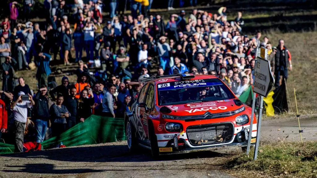 Θριαμβευτής σε απίστευτο φινάλε στο WRC2 ο Γιοάν Ροσέλ.