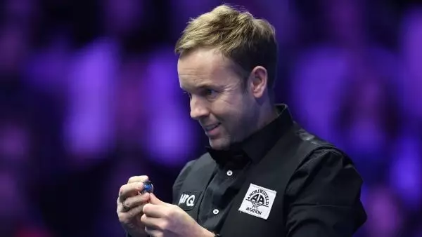 O Ali Carter νίκησε 6-3 τον Mark Allen.