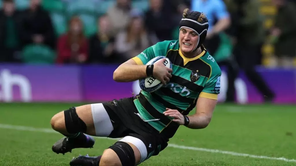 Ξεπερνά πλέον τα 11 χρόνια στους Northampton Saints ο Alex Coles.