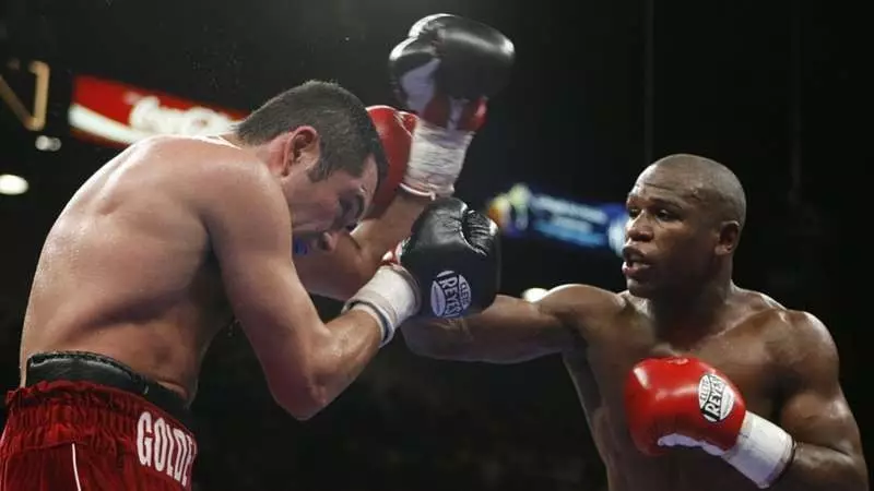 Oscar De La Hoya με τον Floyd Mayweather