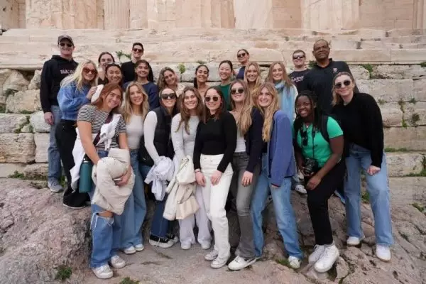 Πανεπιστήμιο Χάρβαρντ: Η εμπειρίες της γυναικείας ομάδας του στην Ελλάδα (pics)