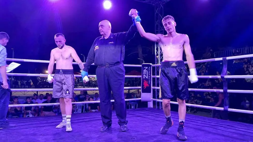 Artemis Fight Night V: Ο πυγμαχικός αγώνας του Τσαριανού με τον Jier (vid)