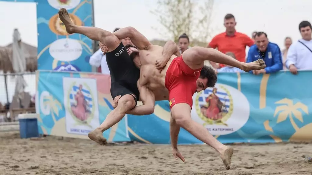 Με μεγάλο ενδιαφέρον ολοκληρώνεται το World Series Beach Wrestling στην Κατερίνη